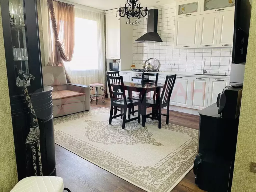 3-к. квартира, 65 м, 4/10 эт. - Фото 0