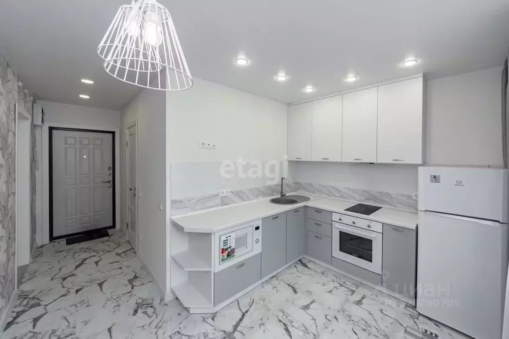 2-к кв. Тюменская область, Тюмень ул. Монтажников, 34 (58.8 м) - Фото 1