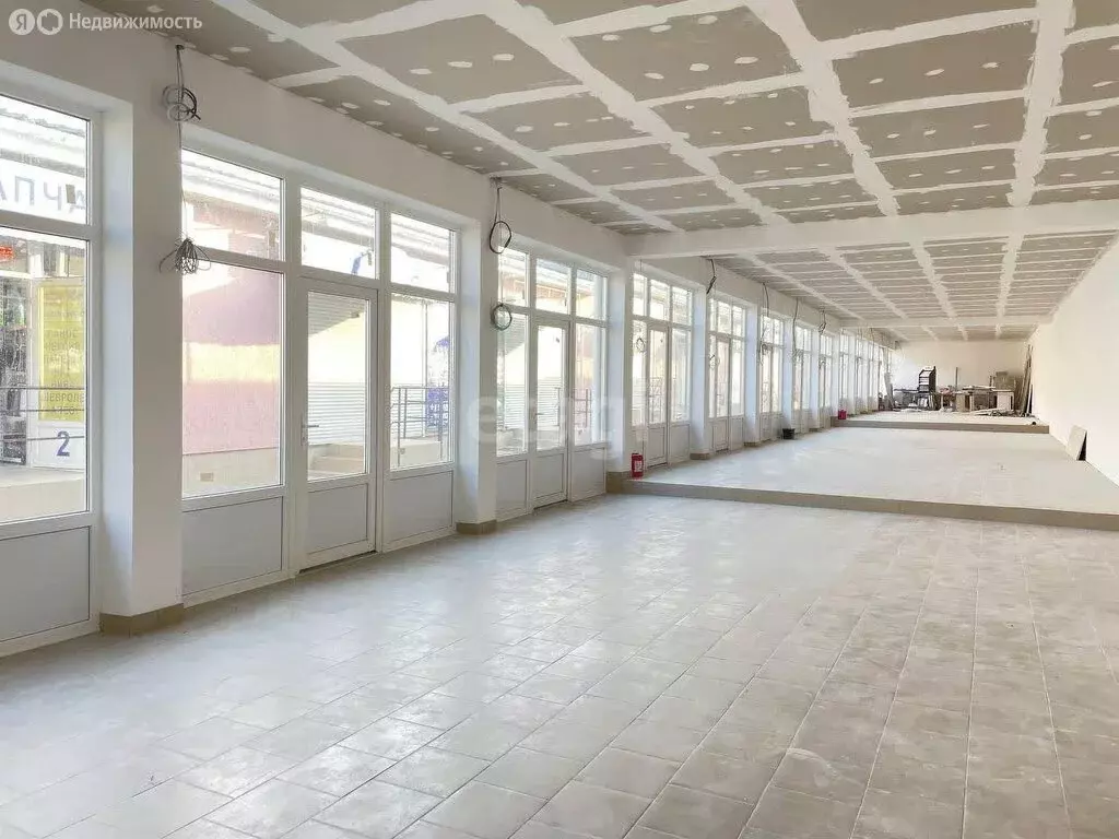 Торговая площадь (200 м) - Фото 1