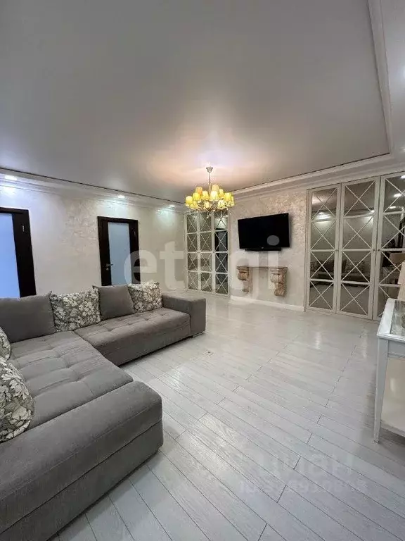 3-к кв. Башкортостан, Уфа ул. Зайнаб Биишевой, 5/1 (93.0 м) - Фото 1