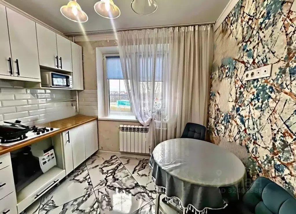 2-к кв. Белгородская область, Губкин ул. Дзержинского, 123А (52.4 м) - Фото 2