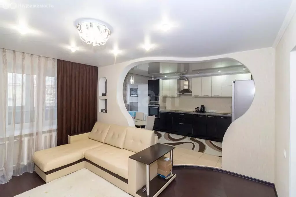 3-комнатная квартира: Тюмень, улица Самарцева, 30 (63.9 м) - Фото 2