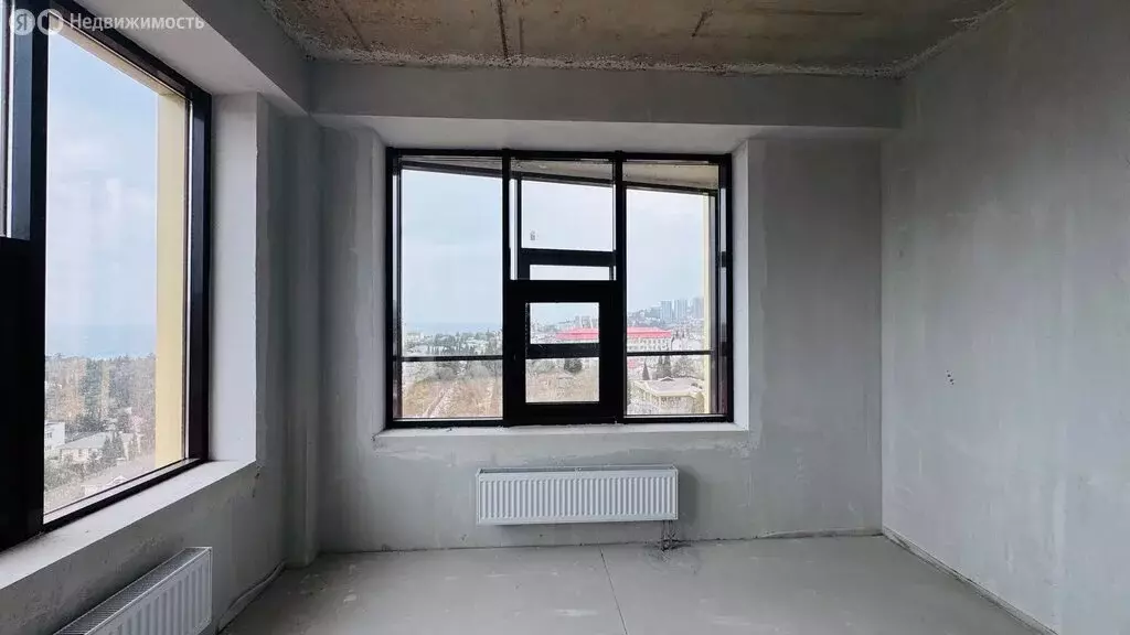 1-комнатная квартира: Алушта, улица Ленина, 37 (55.8 м) - Фото 2