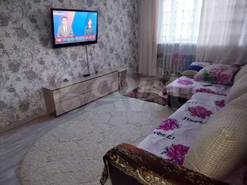 2-к. квартира, 50 м, 1/9 эт. - Фото 1