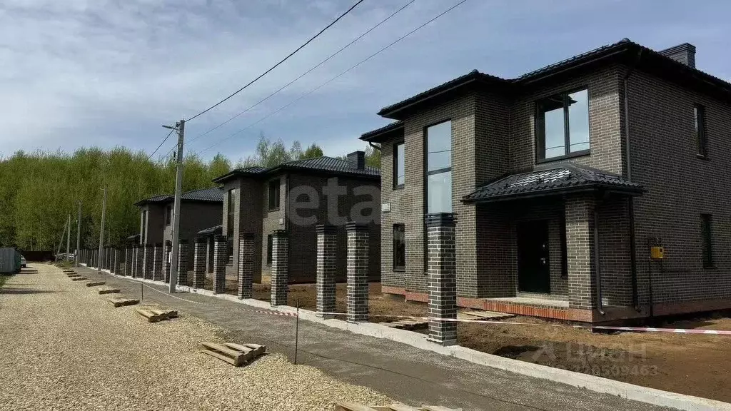 Дом в Татарстан, Пестречинский район, Кощаковское с/пос, д. Званка, ... - Фото 1