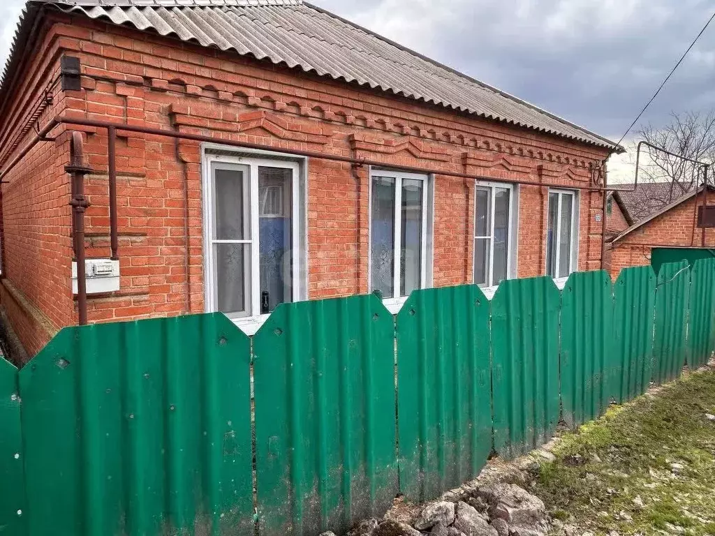 Дом в Ростовская область, Мясниковский район, с. Крым Октябрьская ул. ... - Фото 0