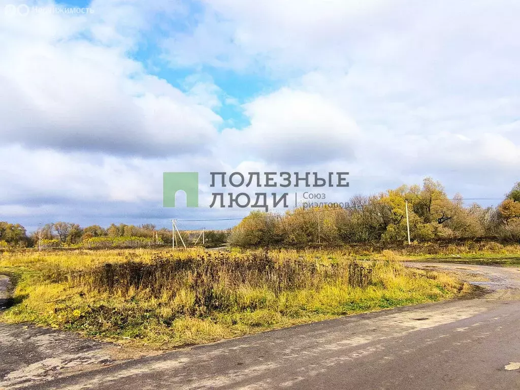 Участок в Орловский муниципальный округ, деревня Тайное (30 м) - Фото 1