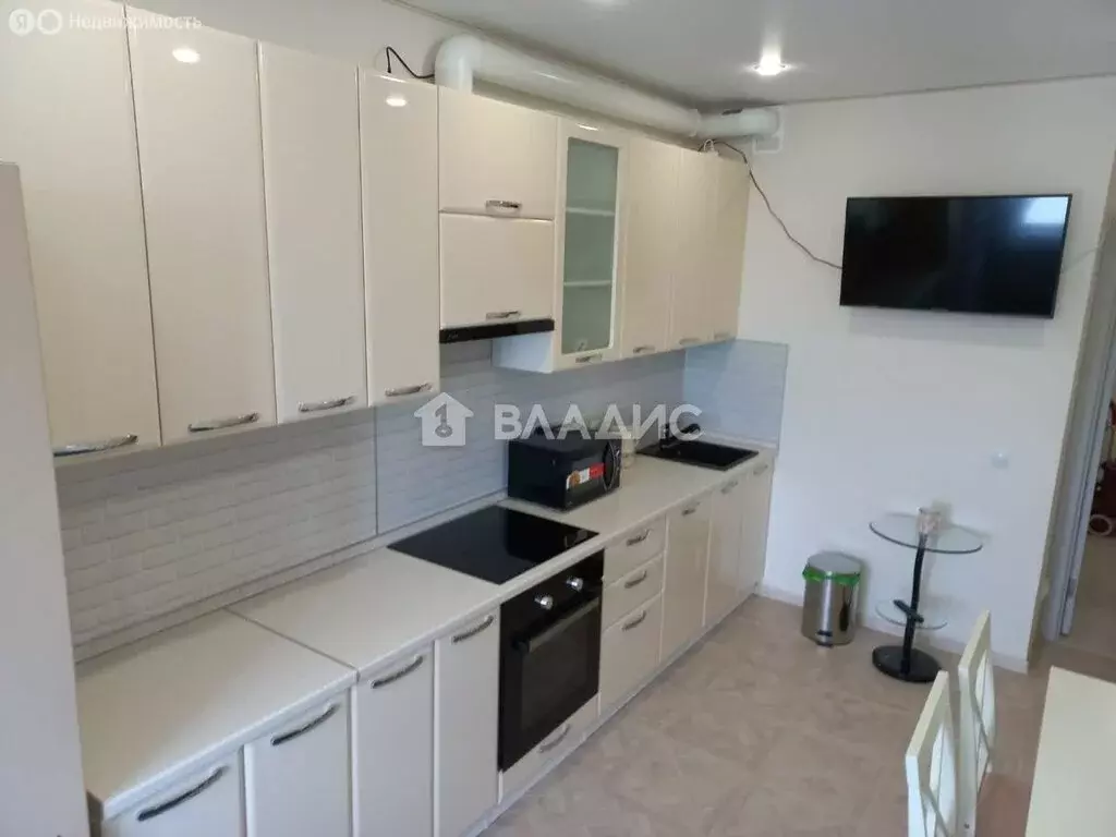 1-комнатная квартира: Белгород, улица Есенина, 15 (40.5 м) - Фото 2