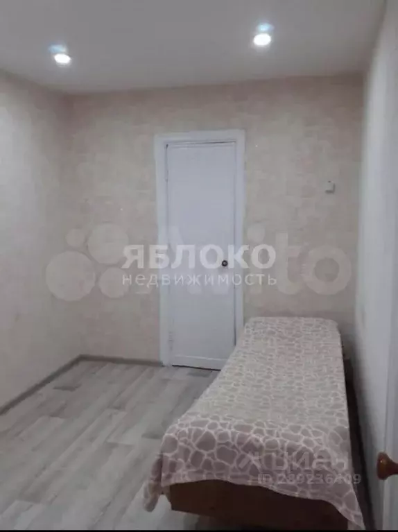 2-к кв. Пермский край, Березники ул. Веры Бирюковой, 14 (43.3 м) - Фото 0