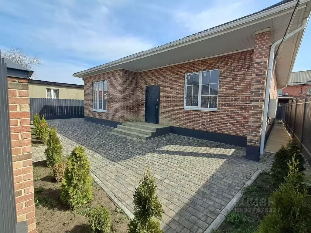 Дом в Адыгея, Тахтамукайский район, Старобжегокайское с/пос, Новая ... - Фото 1