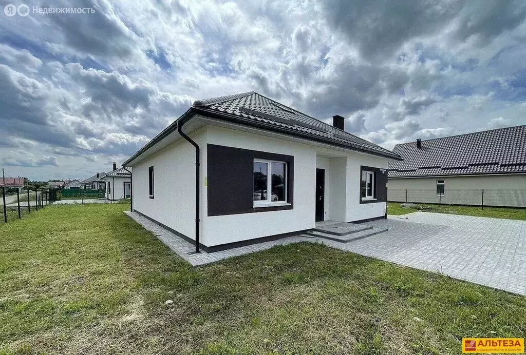 Дом в Луговое, Студенческая улица (180 м) - Фото 2