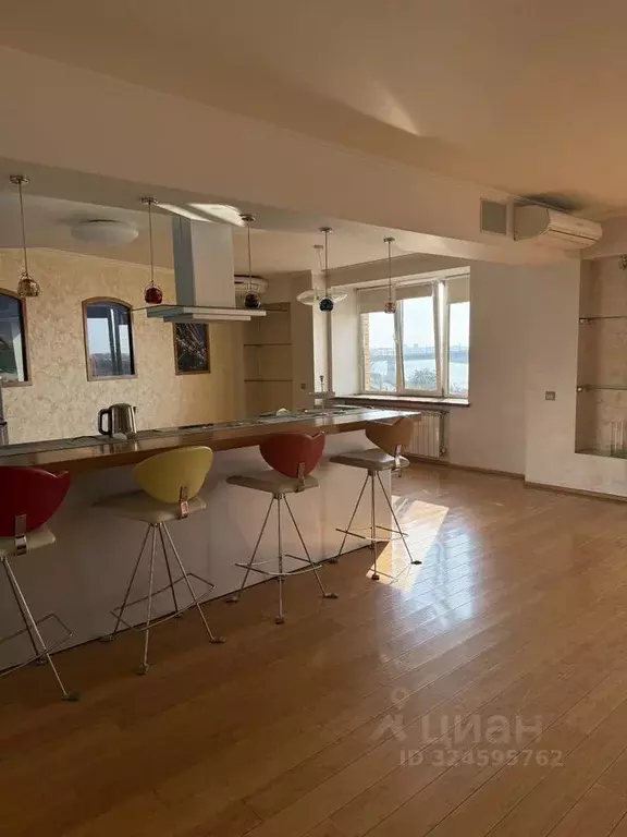 2-к кв. Омская область, Омск наб. Иртышская, 9/1 (120.0 м) - Фото 2