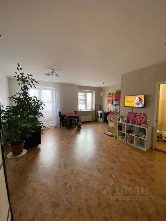 Студия Омская область, Омск ул. Алексея Полторацкого, 64/1 (33.0 м) - Фото 1