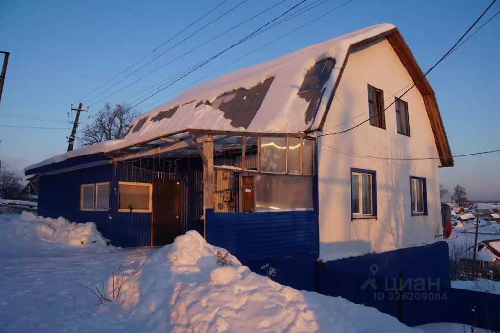 Дом в Башкортостан, Нуримановский район, Павловский сельсовет, с. ... - Фото 1