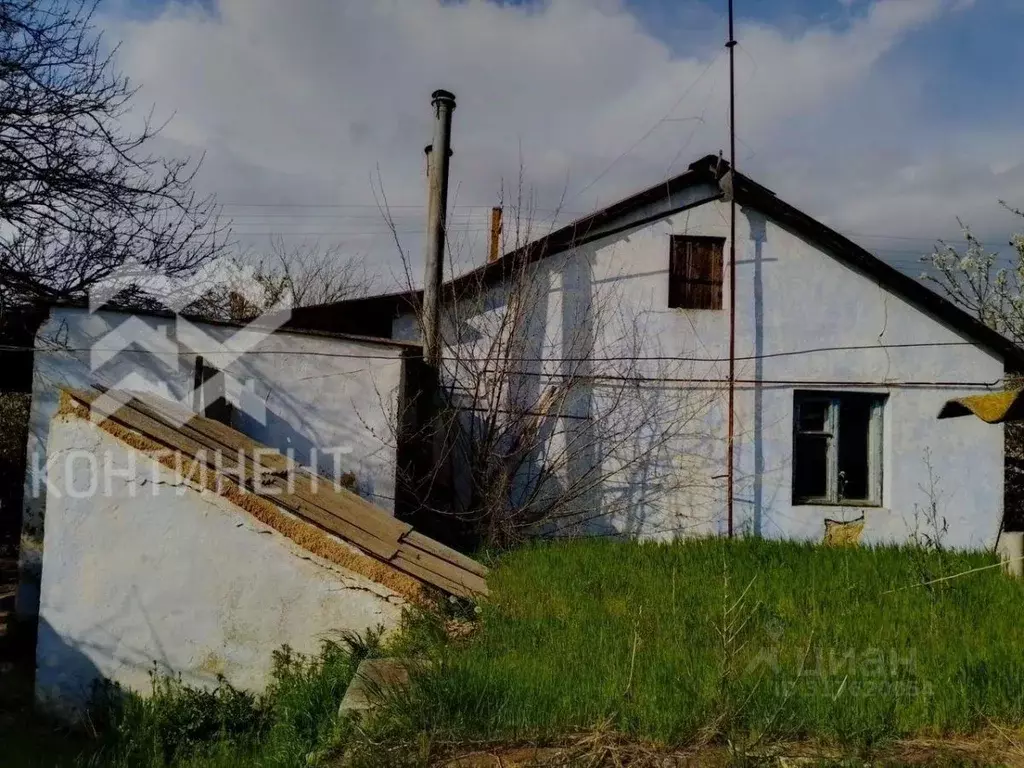 Дом в Крым, Раздольненский район, Славянское с/пос, с. Славянское ул. ... - Фото 1