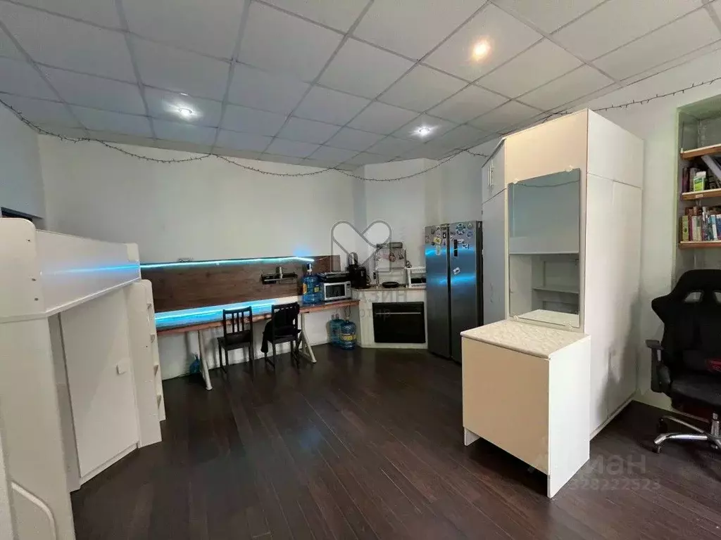 Комната Санкт-Петербург Графский пер., 5 (27.5 м) - Фото 1