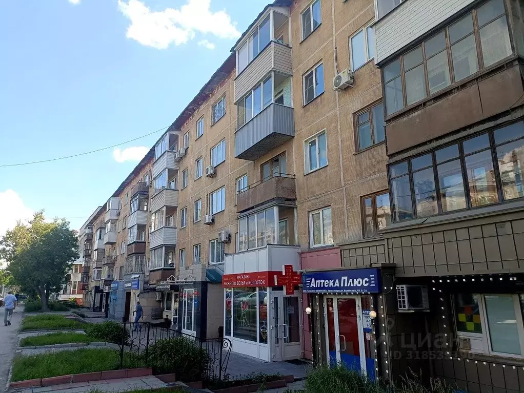 4-к кв. Новосибирская область, Новосибирск Нарымская ул., 11 (61.7 м) - Фото 0