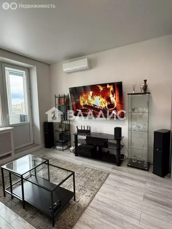 2-комнатная квартира: Реутов, улица Реутовских Ополченцев, 10 (70 м) - Фото 1