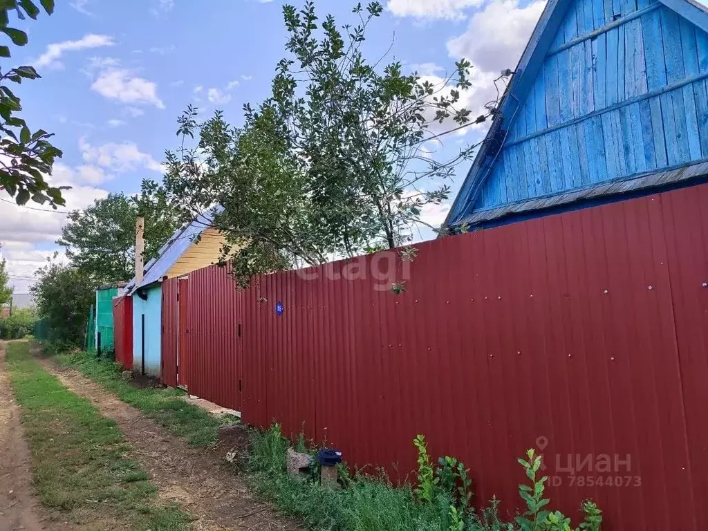 Дом в Оренбургская область, Оренбургский район, Нежинский сельсовет, ... - Фото 1