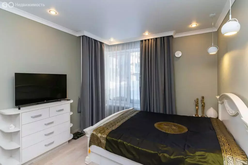 2-комнатная квартира: Тюмень, улица Федюнинского, 30 (62.4 м) - Фото 1