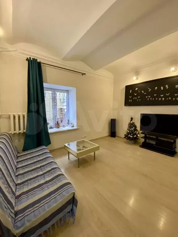 Комната 35 м в 2-к., 1/4 эт. - Фото 1