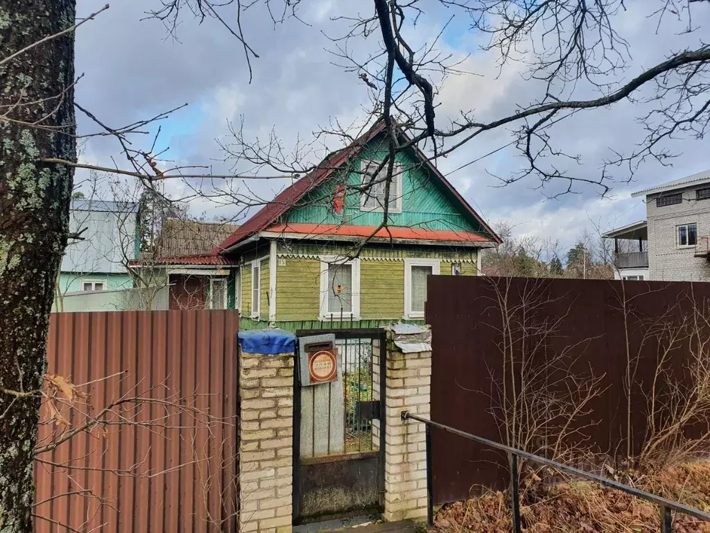 Дом в Ленинградская область, Гатчинский район, Вырица пгт Введенская ... - Фото 0