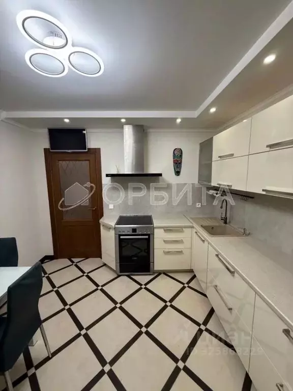 2-к кв. Тюменская область, Тюмень ул. Газовиков, 61 (57.2 м) - Фото 2