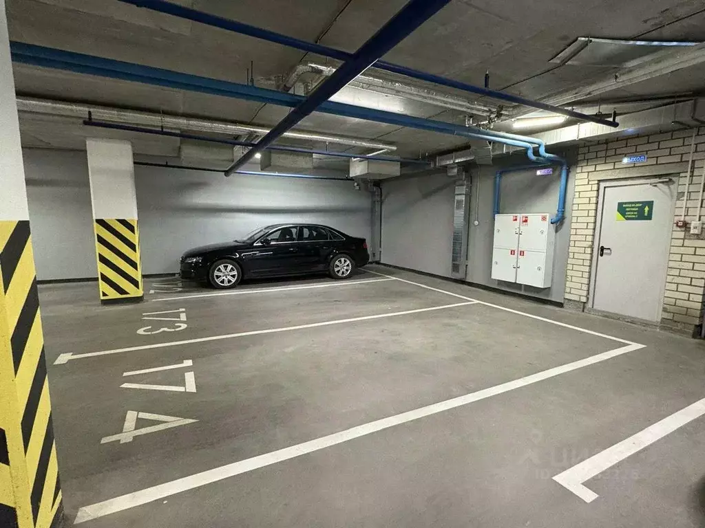 Гараж в Свердловская область, Екатеринбург ул. Хохрякова, 63 (16 м) - Фото 1