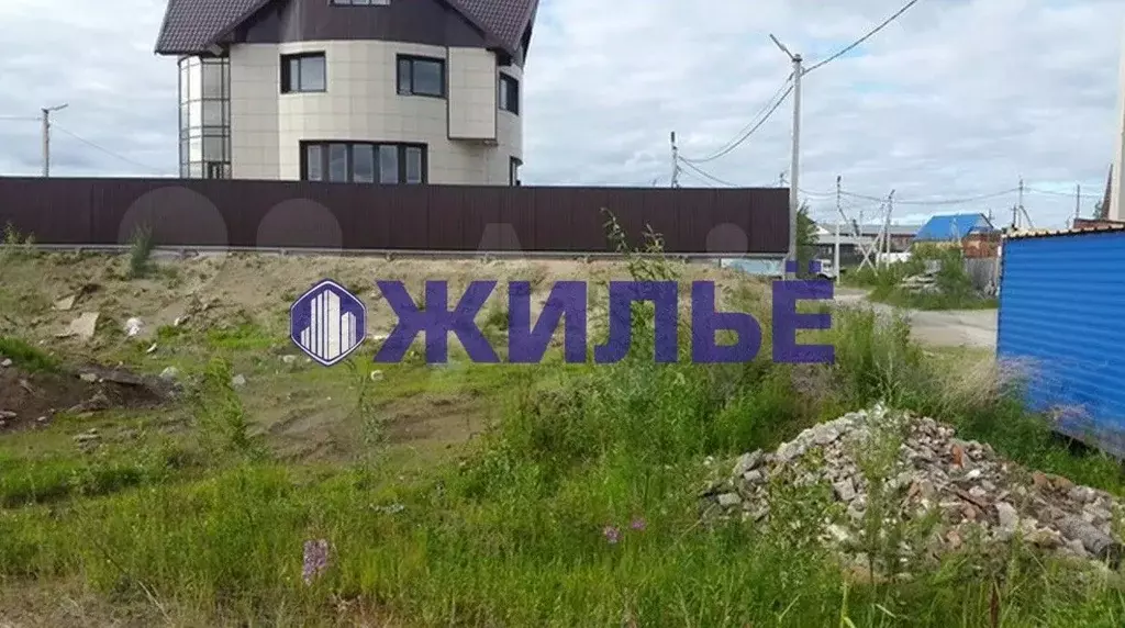 Дом в Ханты-Мансийский АО, Нефтеюганск ул. Есенина, 18 (11 м) - Фото 0