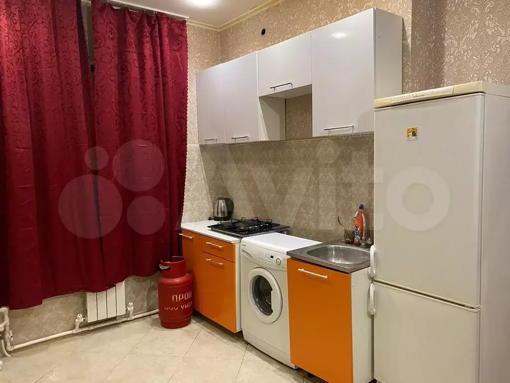 3-к. квартира, 80 м, 1/3 эт. - Фото 1