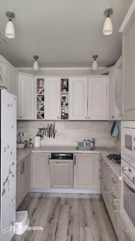 Продается 3-комнатная квартира - Фото 1