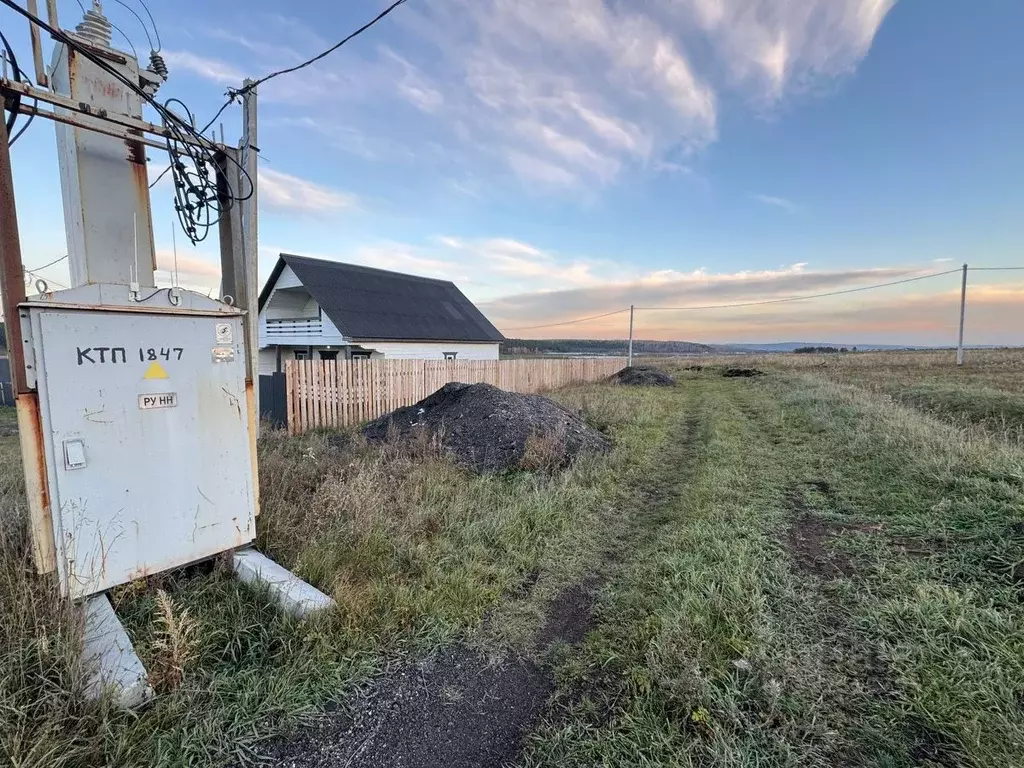 Участок в Иркутская область, Иркутский муниципальный округ, д. ... - Фото 2