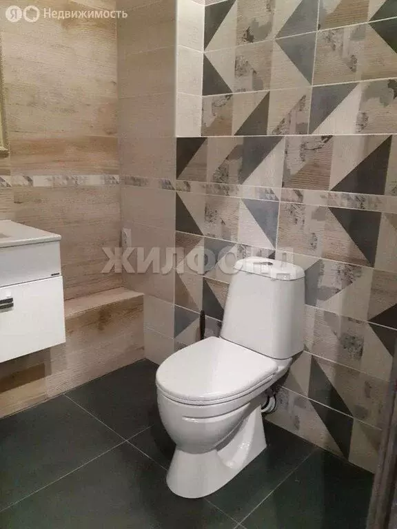 Квартира-студия: Абакан, улица Богдана Хмельницкого, 155 (36 м) - Фото 1