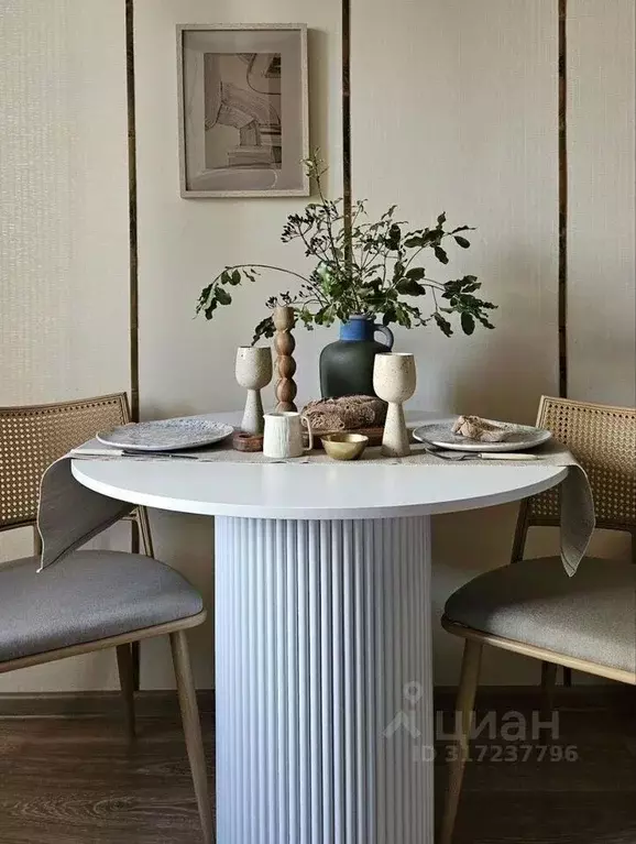 2-к кв. Свердловская область, Екатеринбург ул. Учителей, 12 (65.0 м) - Фото 0