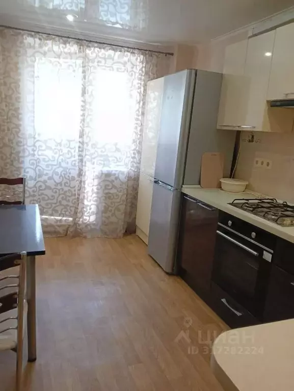1-к кв. Саратовская область, Саратов ул. Имени П.М. Зыбина, 8 (40.0 м) - Фото 0