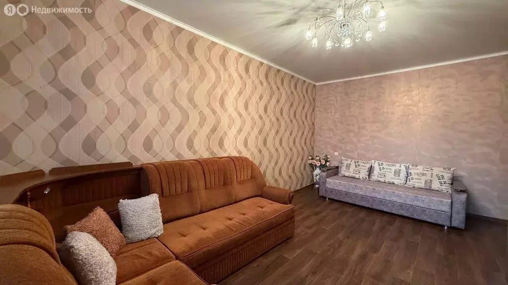 3-комнатная квартира: Астрахань, Жилая улица, 13 (74.5 м) - Фото 1