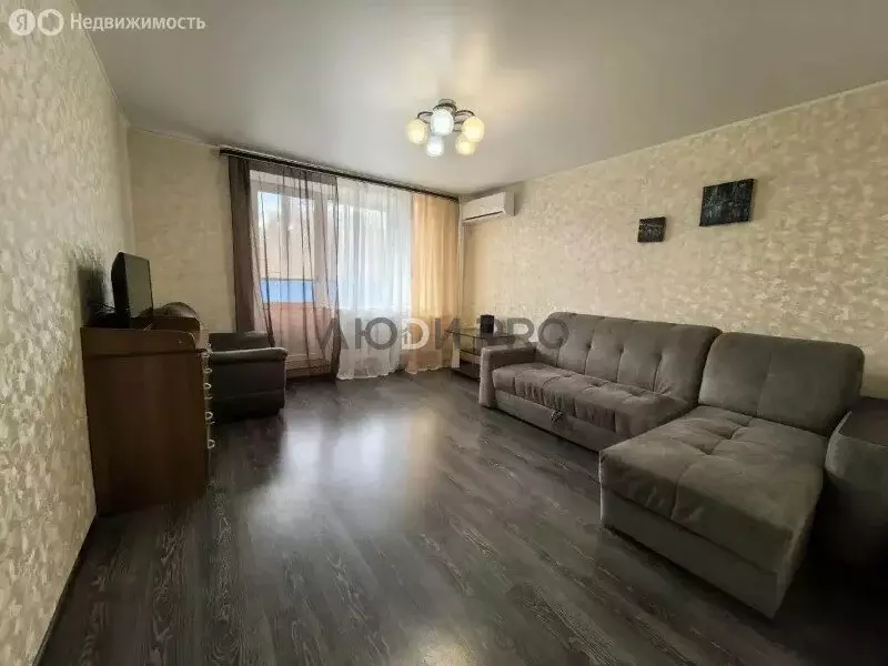 3-комнатная квартира: Саратов, улица имени Карла Маркса, 9/19 (61 м) - Фото 1