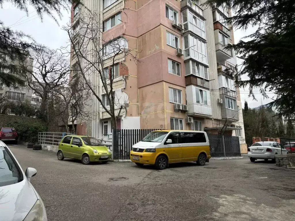 2-комнатная квартира: Ялта, Суворовская улица, 25 (54.7 м) - Фото 1