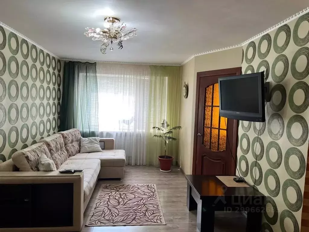 2-к кв. Белгородская область, Валуйки ул. Фурманова, 26 (48.0 м) - Фото 0