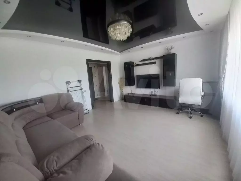 2-к. квартира, 60 м, 4/17 эт. - Фото 0