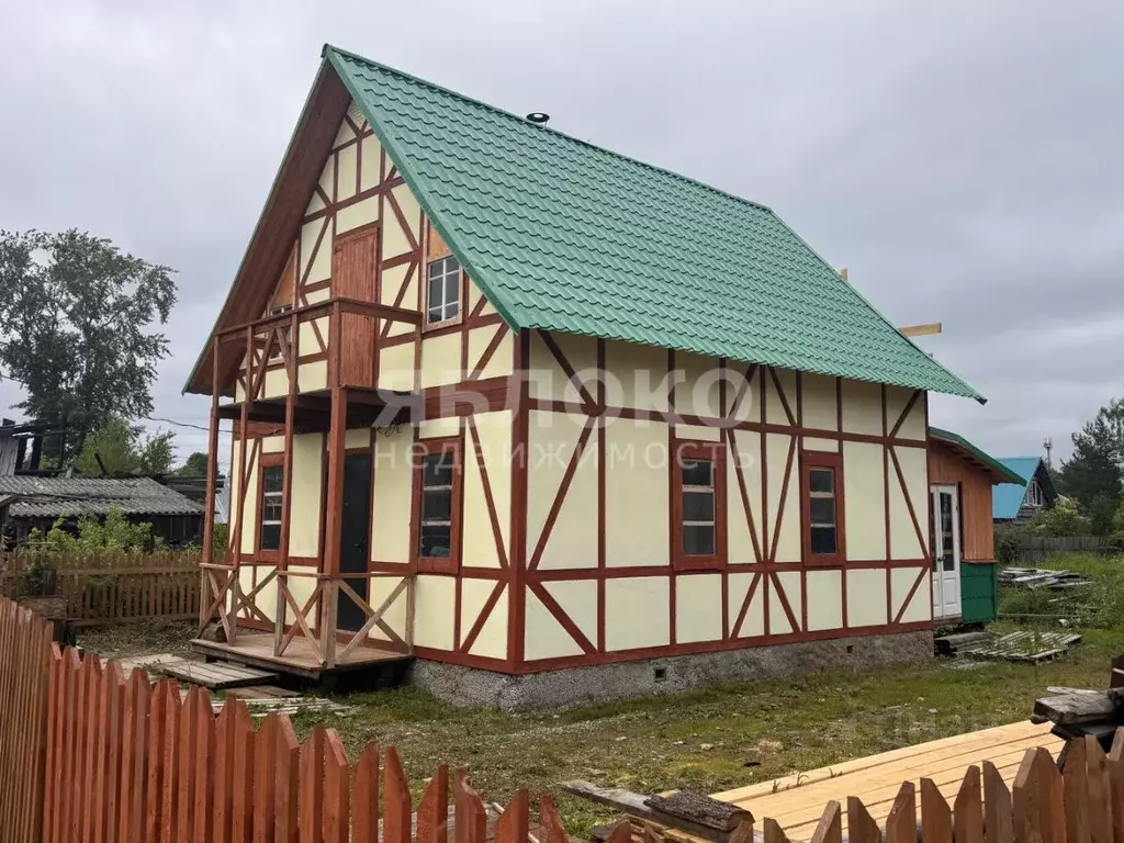 Дом в Пермский край, Усолье Усольский район, ул. Пушкина, 80 (95 м) - Фото 1