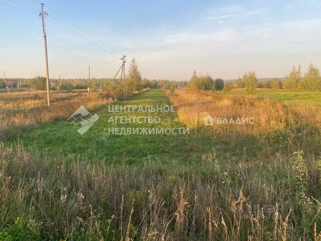 Участок в Рязанская область, Рязанский муниципальный округ, д. Рожок  ... - Фото 1