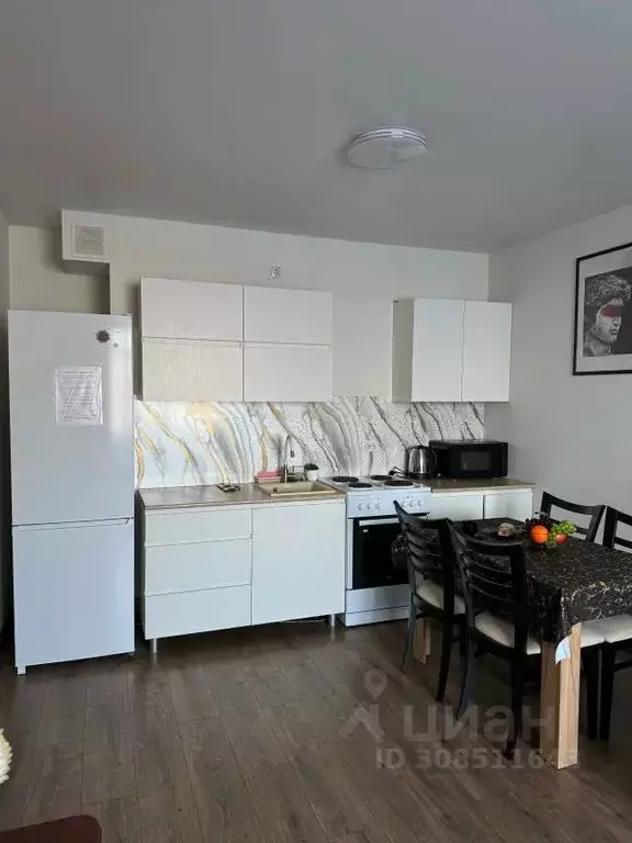 2-к кв. Тюменская область, Тюмень Харьковская ул., 74 (80.0 м) - Фото 2