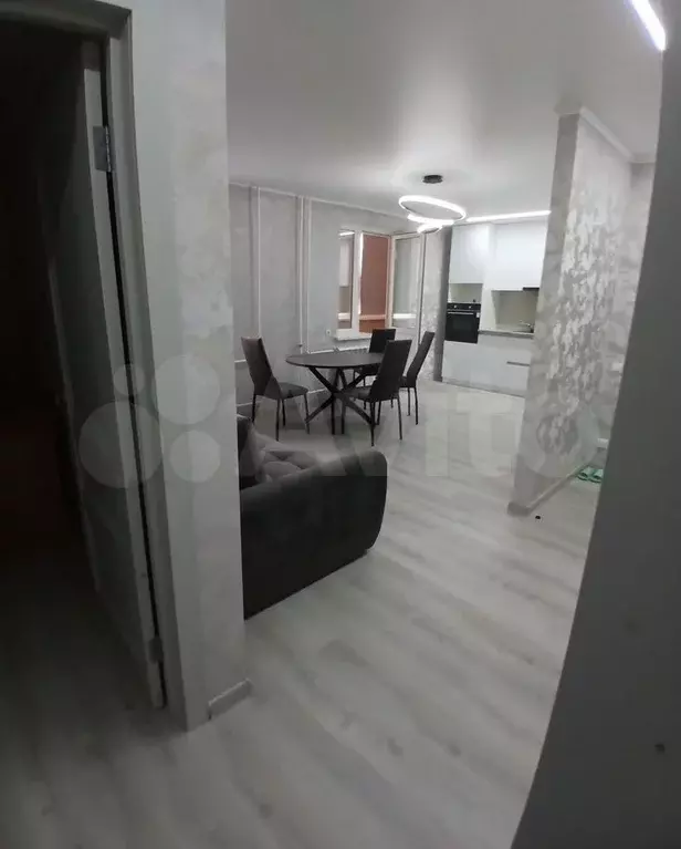 3-к. квартира, 56 м, 7/10 эт. - Фото 0