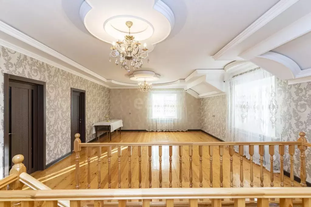 Дом в Тюменская область, Тюмень ул. Вишневая (280 м) - Фото 1