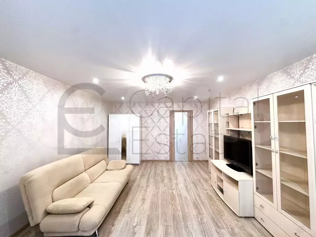 1-к. квартира, 50 м, 1/10 эт. - Фото 1