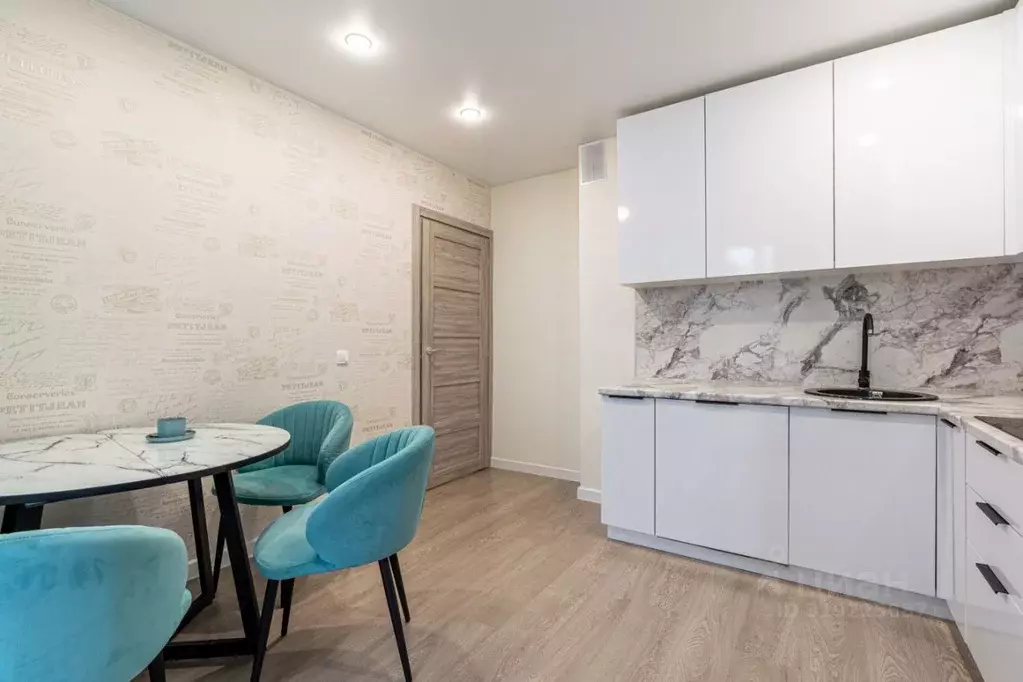 3-к кв. Татарстан, Казань ул. Александра Курынова, 10к1 (75.0 м) - Фото 2