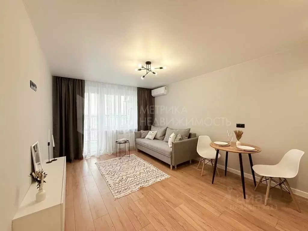 1-к кв. Тюменская область, Тюмень ул. Валентины Трофимовой, 7 (40.9 м) - Фото 1