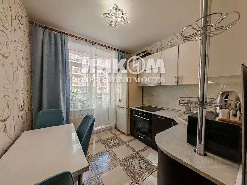 1-к кв. Московская область, Красногорск Опалиха мкр, ул. Дежнева, 8 ... - Фото 0