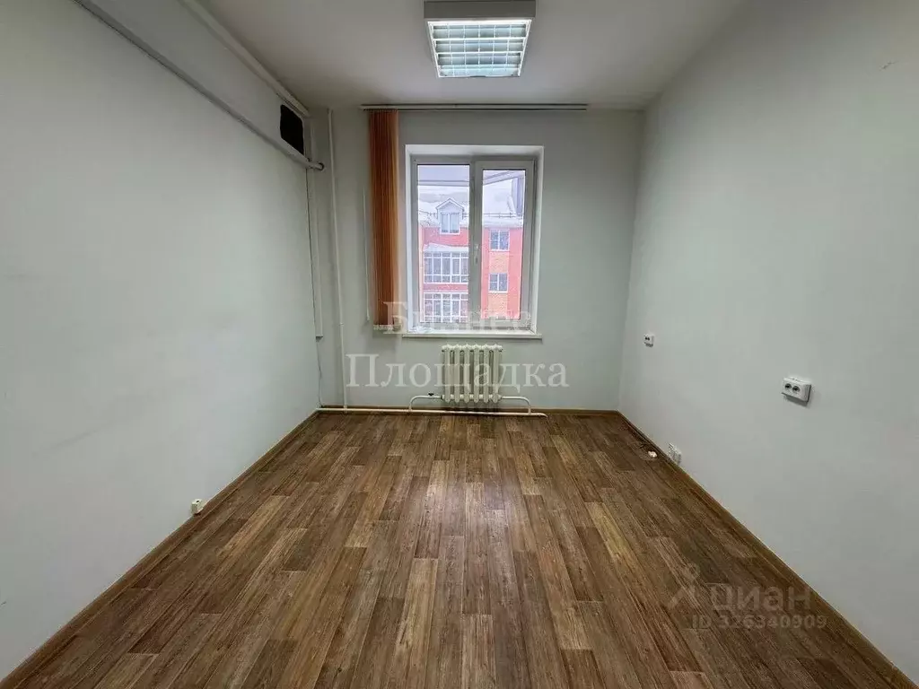 Офис в Ульяновская область, Ульяновск ул. Радищева, 143к3 (13 м) - Фото 1